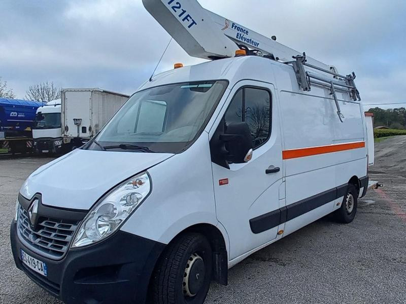 Vente Utilitaires légers RENAULT TRUCKS d'occasion