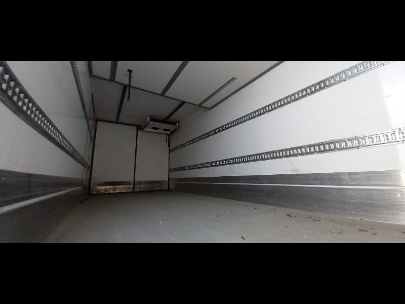 RENAULT TRUCKS MIDLUM