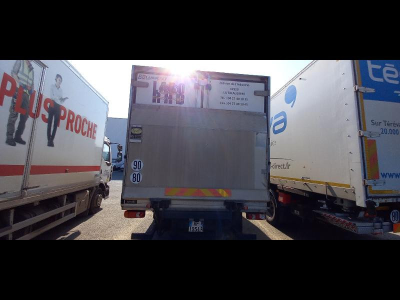 RENAULT TRUCKS MIDLUM