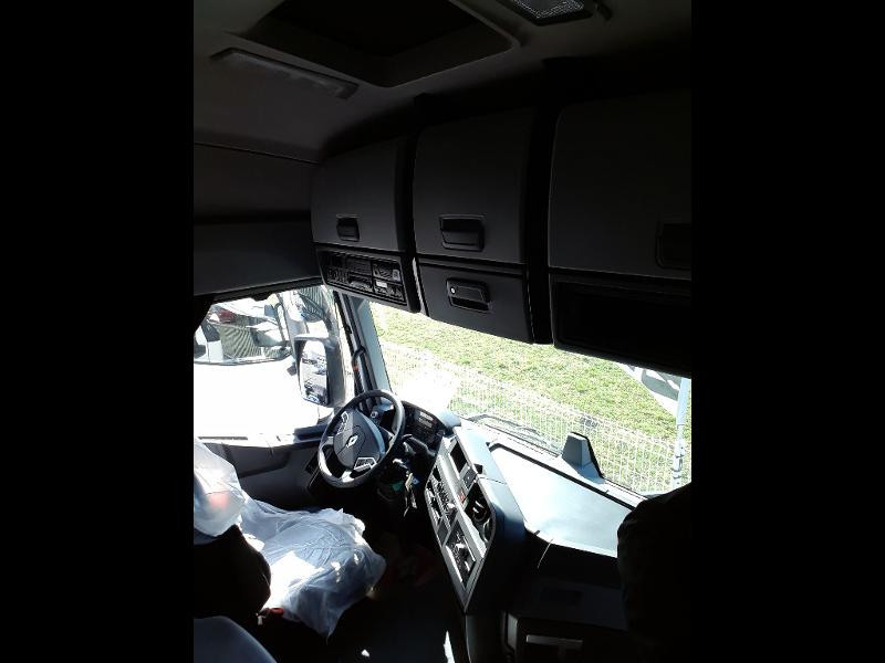 RENAULT T 480 SLEEPER CAB