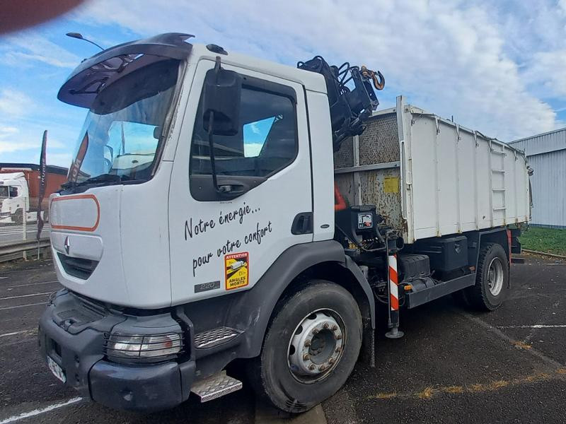 RENAULT TRUCKS MIDLUM 220.16 benne souffleur et grue