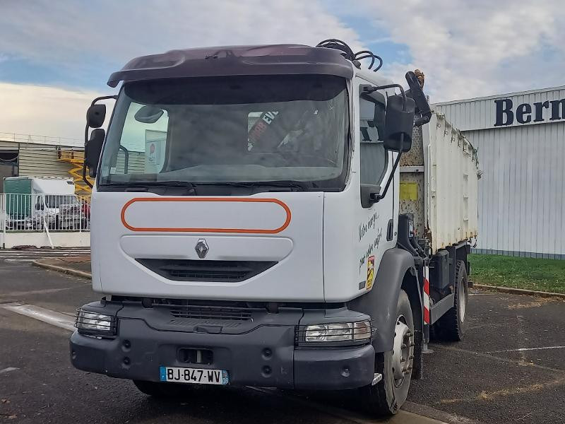 RENAULT TRUCKS MIDLUM 220.16 benne souffleur et grue
