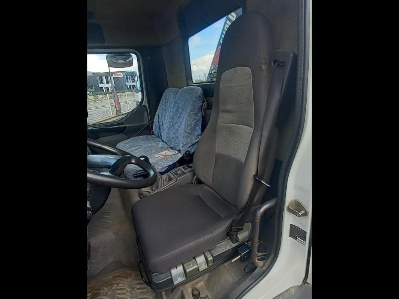 RENAULT TRUCKS MIDLUM 220.16 benne souffleur et grue