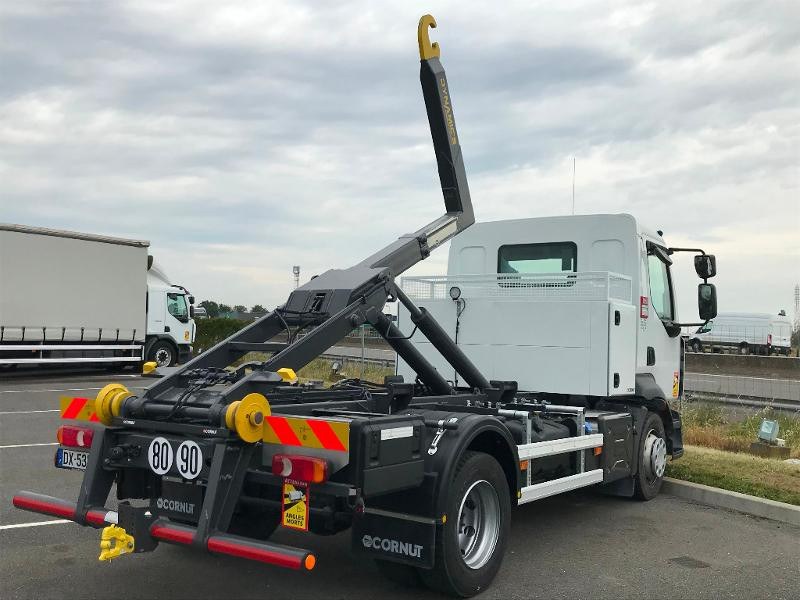 RENAULT D 12 MED P4X2 210E6