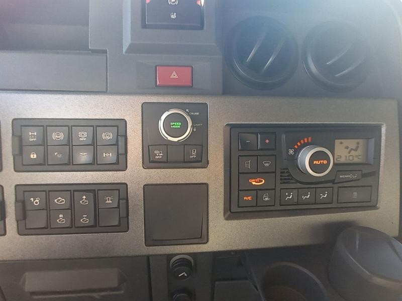 RENAULT TRUCKS RENAULT T 440 T4X2 E6