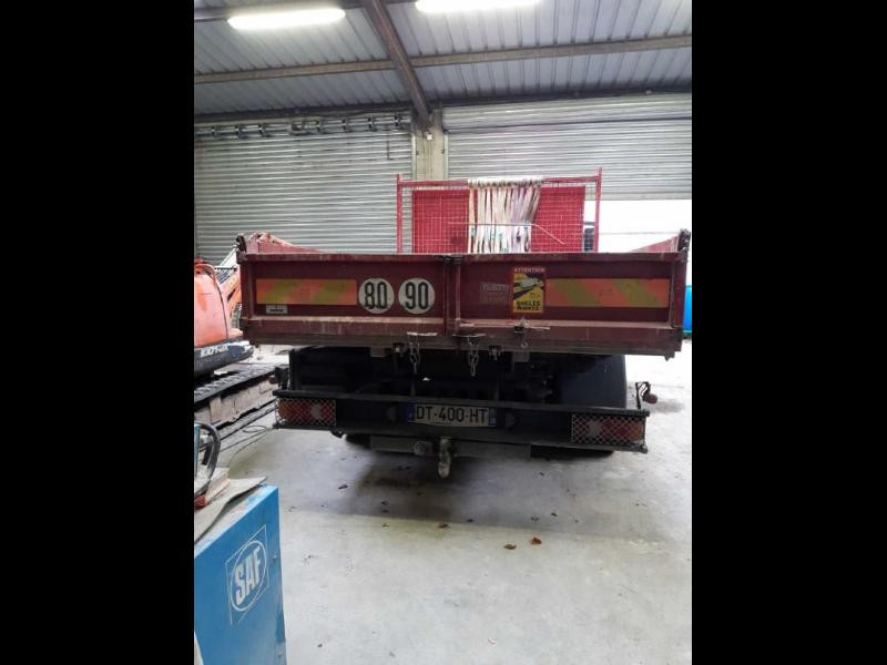 RENAULT TRUCKS D 7.5 L2 BVM 180E6