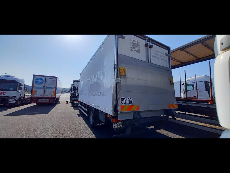 RENAULT TRUCKS MIDLUM